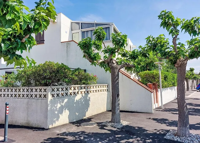 Les Marines-4 By Interhome